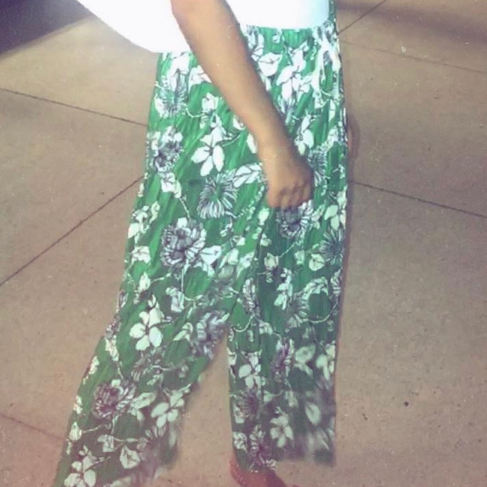 Green floral pants